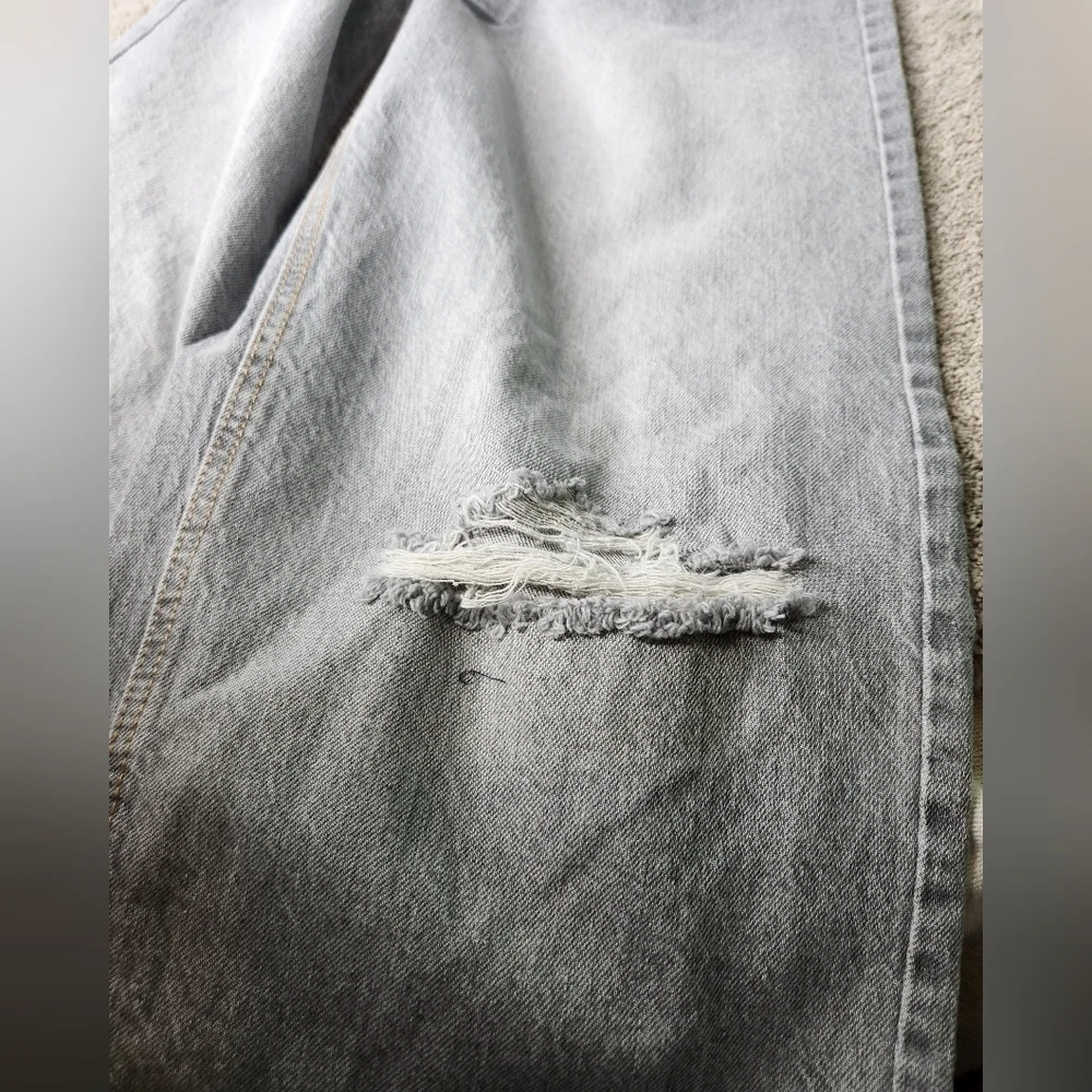 Wild Fable Mid-Rise 90s Relaxed Straight Gray Jeans Size 8/31" - Picture 7 of 16